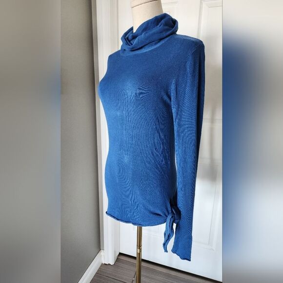 Vintage Le Chateau blue sweater - Size Medium - Picture 7 of 9